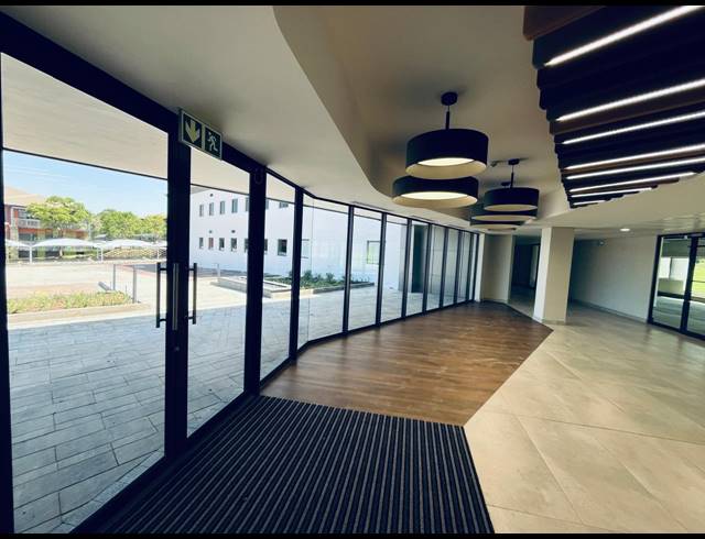 2,200M² OFFICE TO LET IN VORNA VALLEY